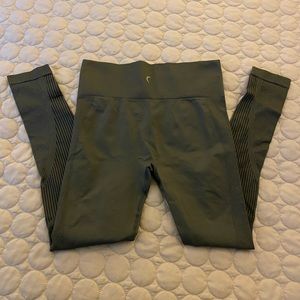 Zyia Active Gray Leggings - Size Large